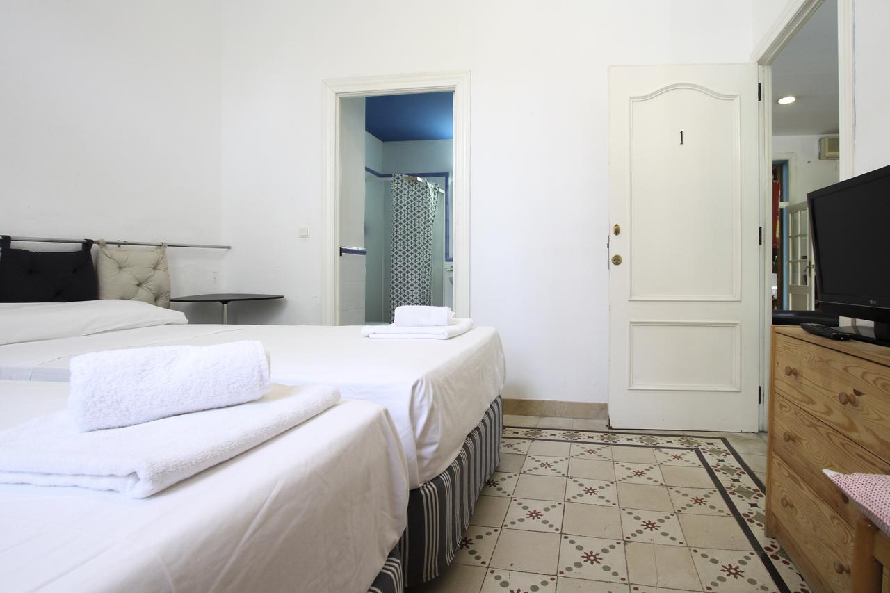 Hostal Las Acacias Málaga Exterior foto